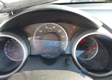 2011 Honda Fit Sport z USA, uszkodzony, nr VIN JHMGE8H57BC026304